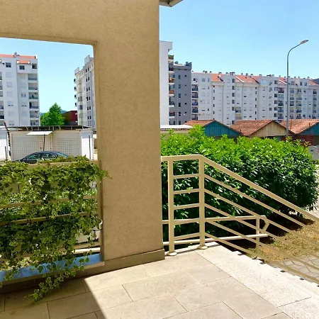 White * バニャ・ルカ